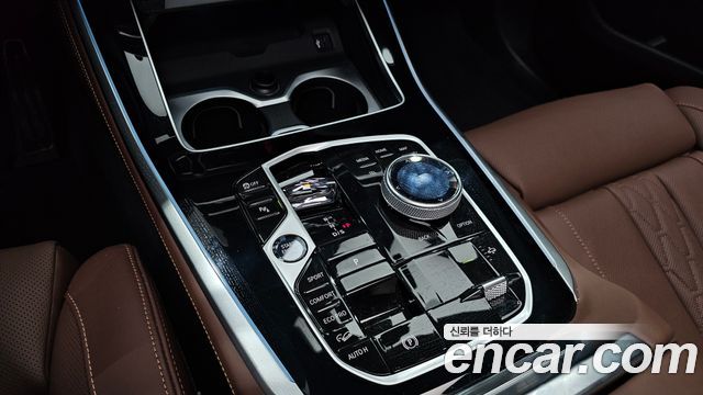BMW X5 2026 — photo 9