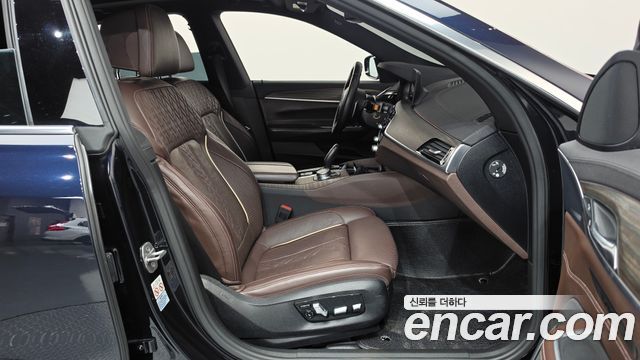 BMW Gran Turismo 2020 — photo 11