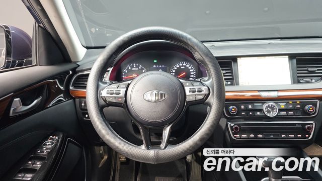 Kia K7 2016 — photo 13