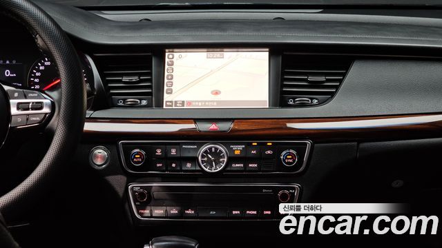Kia K7 2016 — photo 14