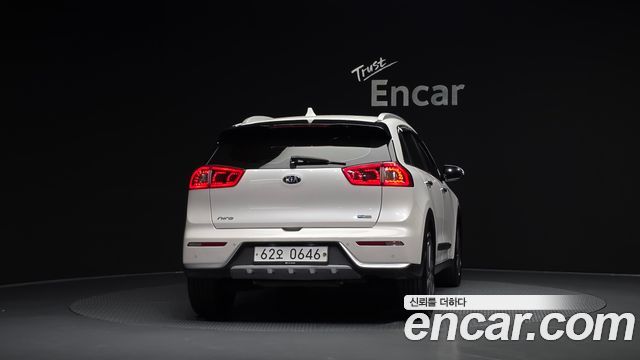 Kia Niro 2017 — photo 4