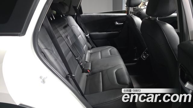 Kia Niro 2017 — photo 12