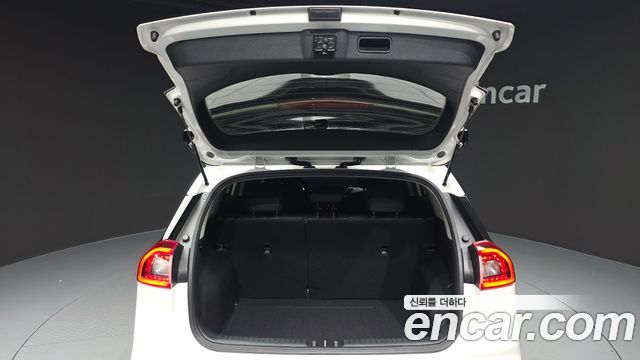 Kia Niro 2017 — photo 20