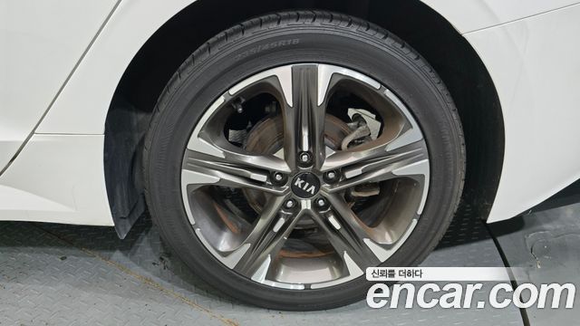 Kia K5 2021 — photo 7