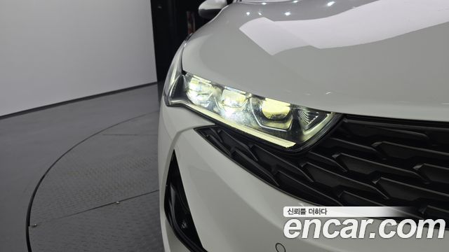 Kia K5 2021 — photo 8