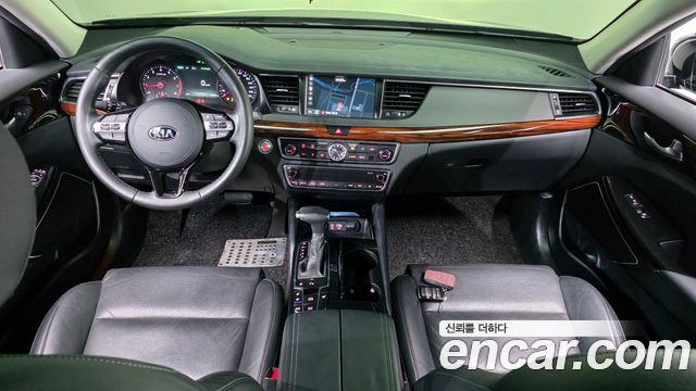 Kia K7 2017 — photo 10