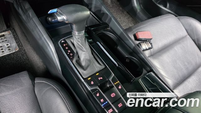 Kia K7 2017 — photo 12