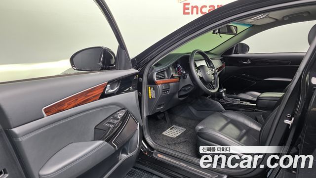 Kia K7 2017 — photo 13