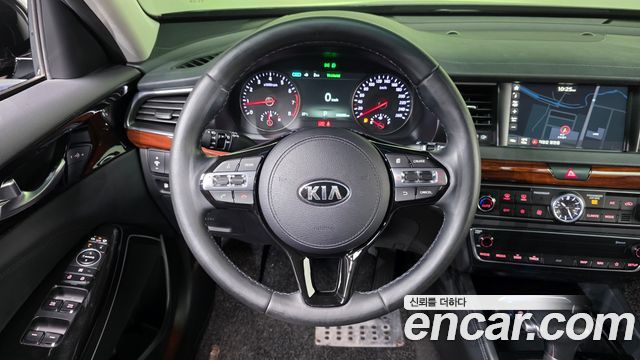 Kia K7 2017 — photo 19