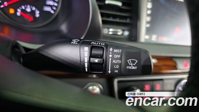 Kia K7 2017 — photo 26