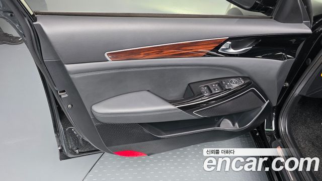 Kia K7 2017 — photo 14