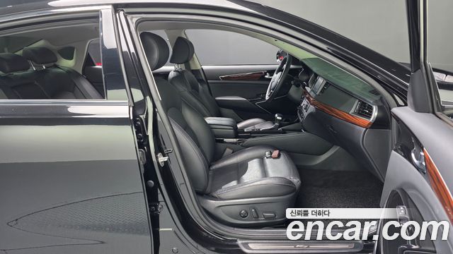 Kia K7 2017 — photo 16