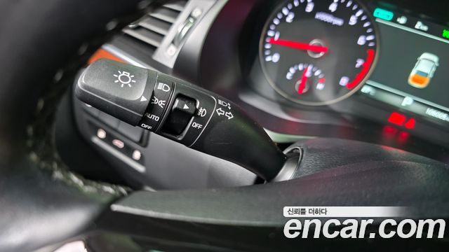 Kia K7 2017 — photo 27