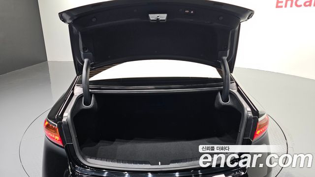 Kia K7 2017 — photo 32