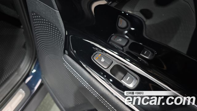 Kia Niro 2017 — photo 28