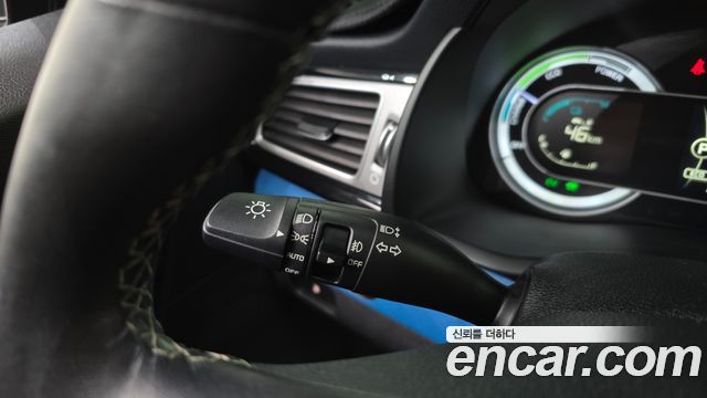Kia Niro 2017 — photo 29