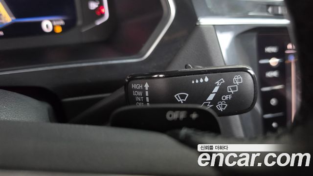 Volkswagen Tiguan 2023 — photo 29