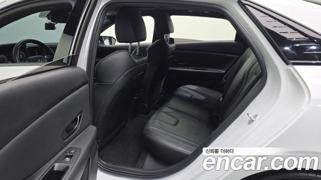 Hyundai AVANTE 2022 — photo 11