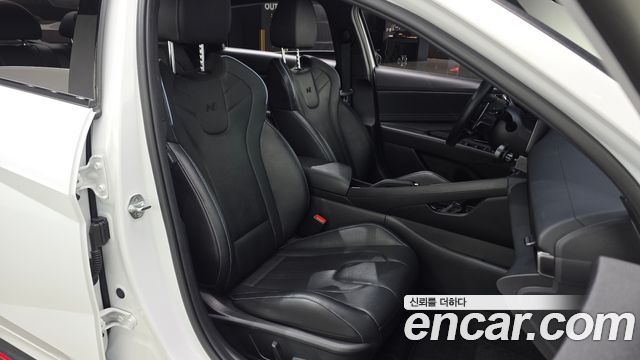 Hyundai AVANTE 2022 — photo 12