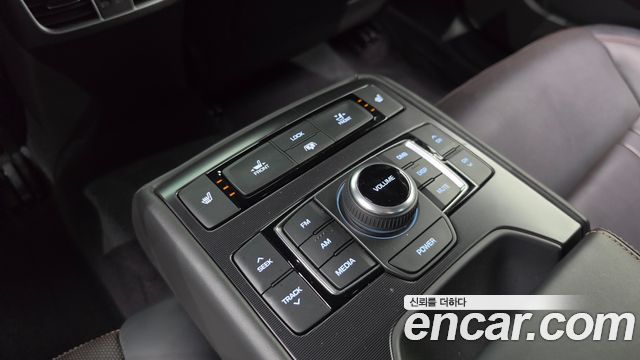 Genesis G80 2017 — photo 22