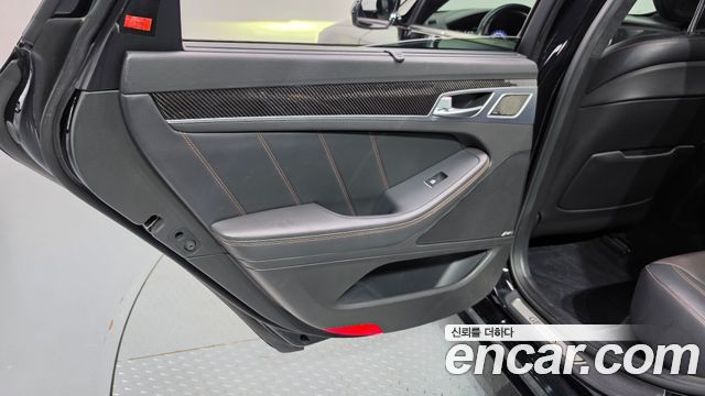 Genesis G80 2017 — photo 15