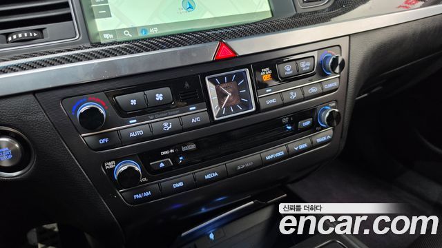 Genesis G80 2017 — photo 29