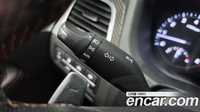 Genesis G80 2017 — photo 30