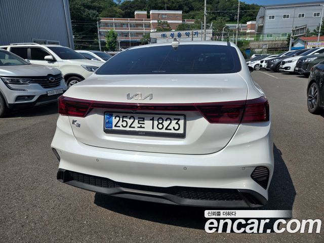 Kia K3 2024 — photo 4