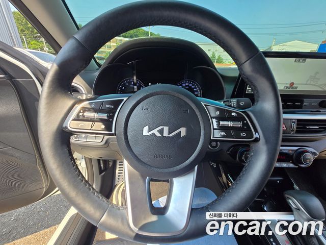 Kia K3 2024 — photo 17