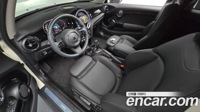 Mini Cooper 2022 — photo 10