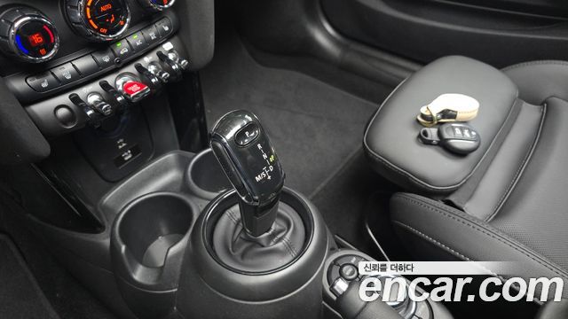 Mini Cooper 2022 — photo 12