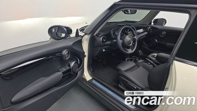 Mini Cooper 2022 — photo 13