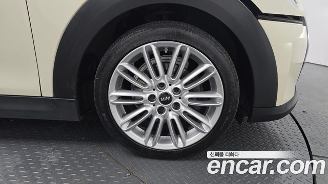 Mini Cooper 2022 — photo 7