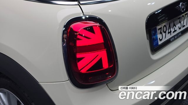 Mini Cooper 2022 — photo 9