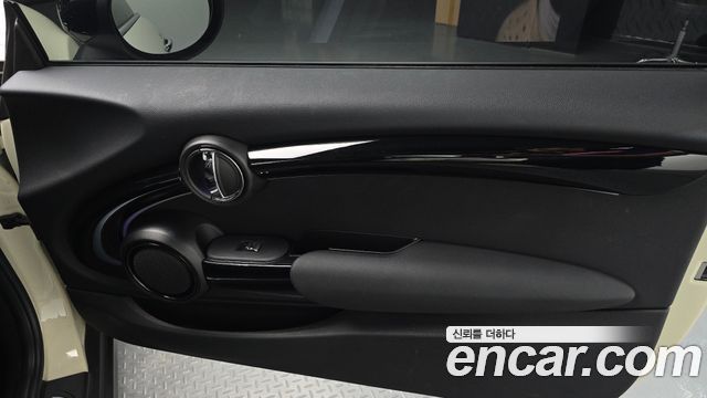 Mini Cooper 2022 — photo 15