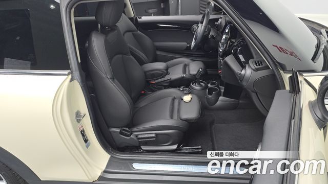 Mini Cooper 2022 — photo 16