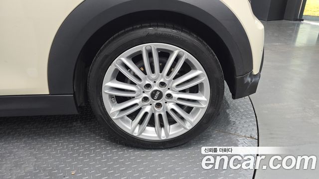 Mini Cooper 2022 — photo 29