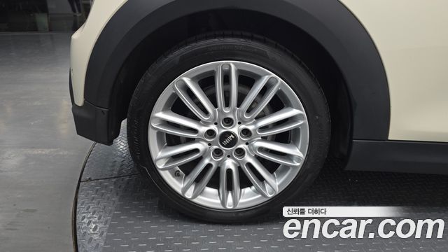 Mini Cooper 2022 — photo 30