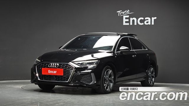 Audi A3 2022 — photo 1