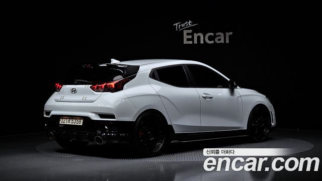 Hyundai Veloster 2019 — photo 2