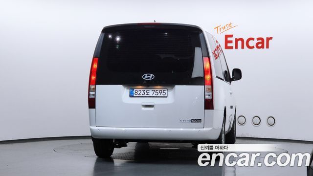 Hyundai Staria 2026 — photo 4