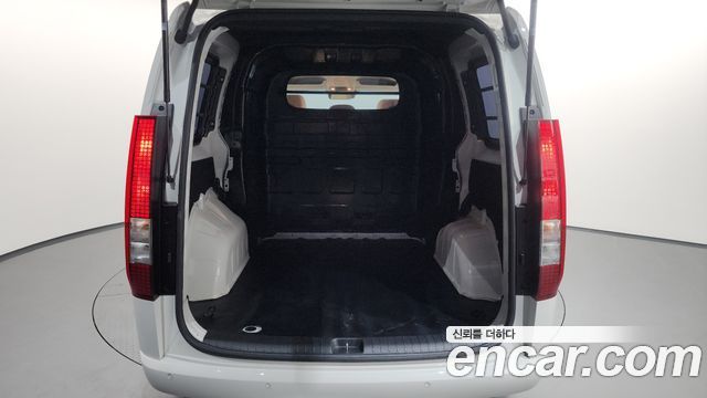 Hyundai Staria 2026 — photo 24