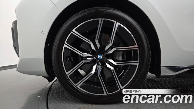 BMW 7-Series 2024 — photo 5