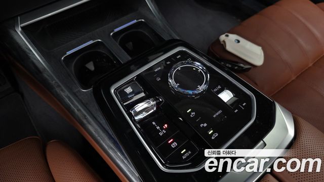 BMW 7-Series 2024 — photo 12
