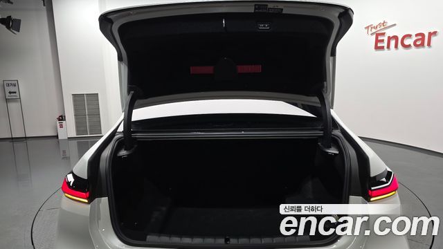 BMW 7-Series 2024 — photo 37
