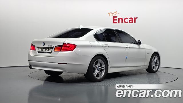 BMW 5-Series 2013 — photo 2
