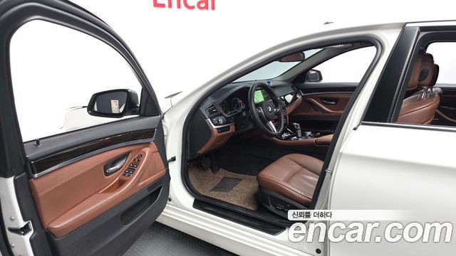 BMW 5-Series 2013 — photo 10