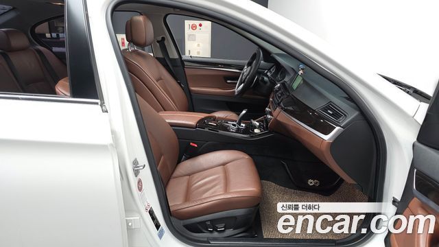 BMW 5-Series 2013 — photo 11