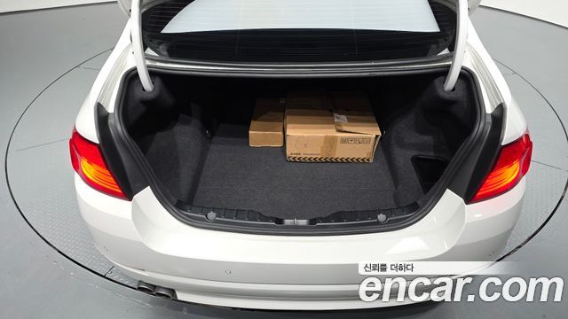 BMW 5-Series 2013 — photo 20