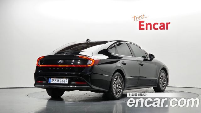 Hyundai Sonata 2022 — photo 2